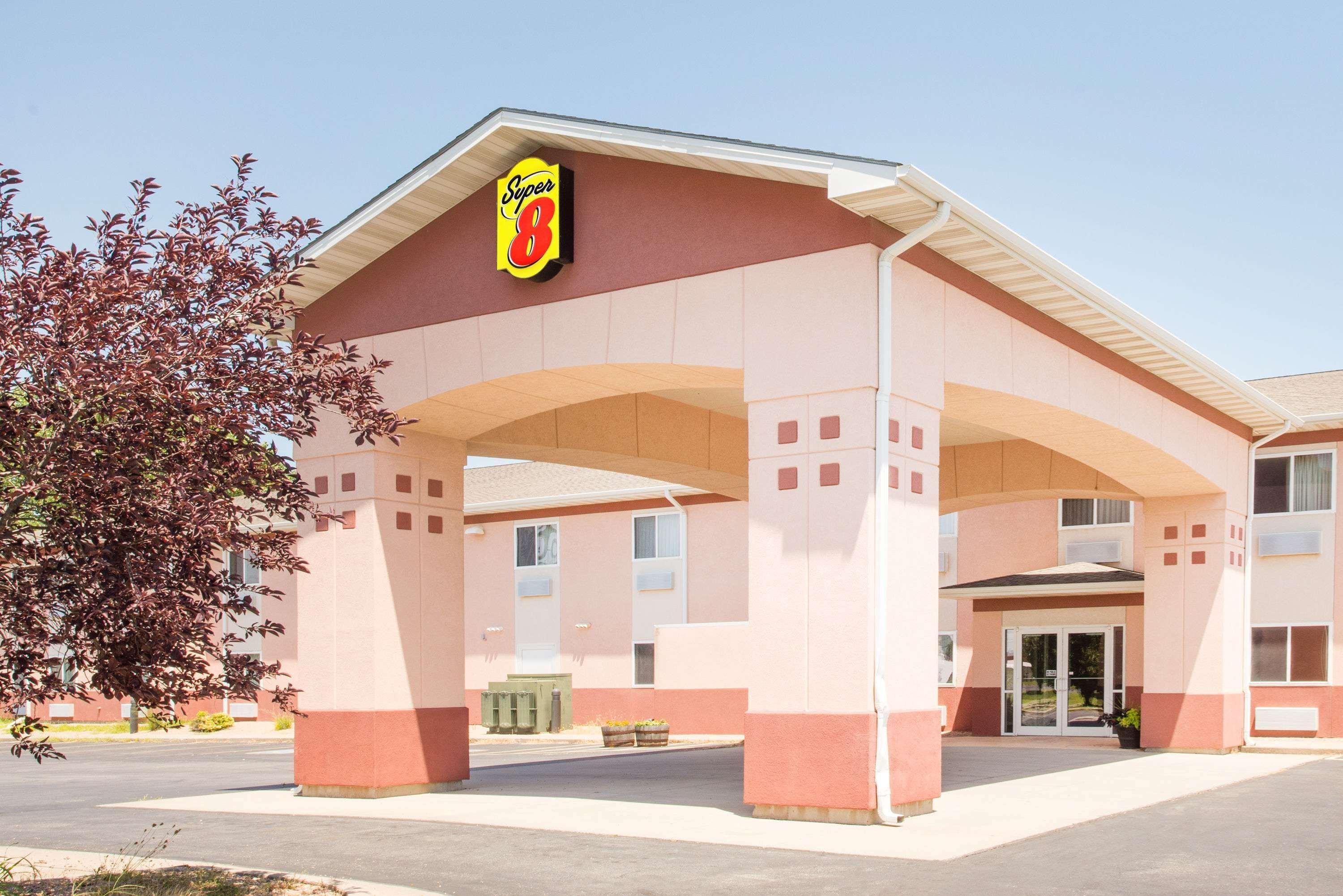 מלון Super 8 By Wyndham Iola Ks מראה חיצוני תמונה